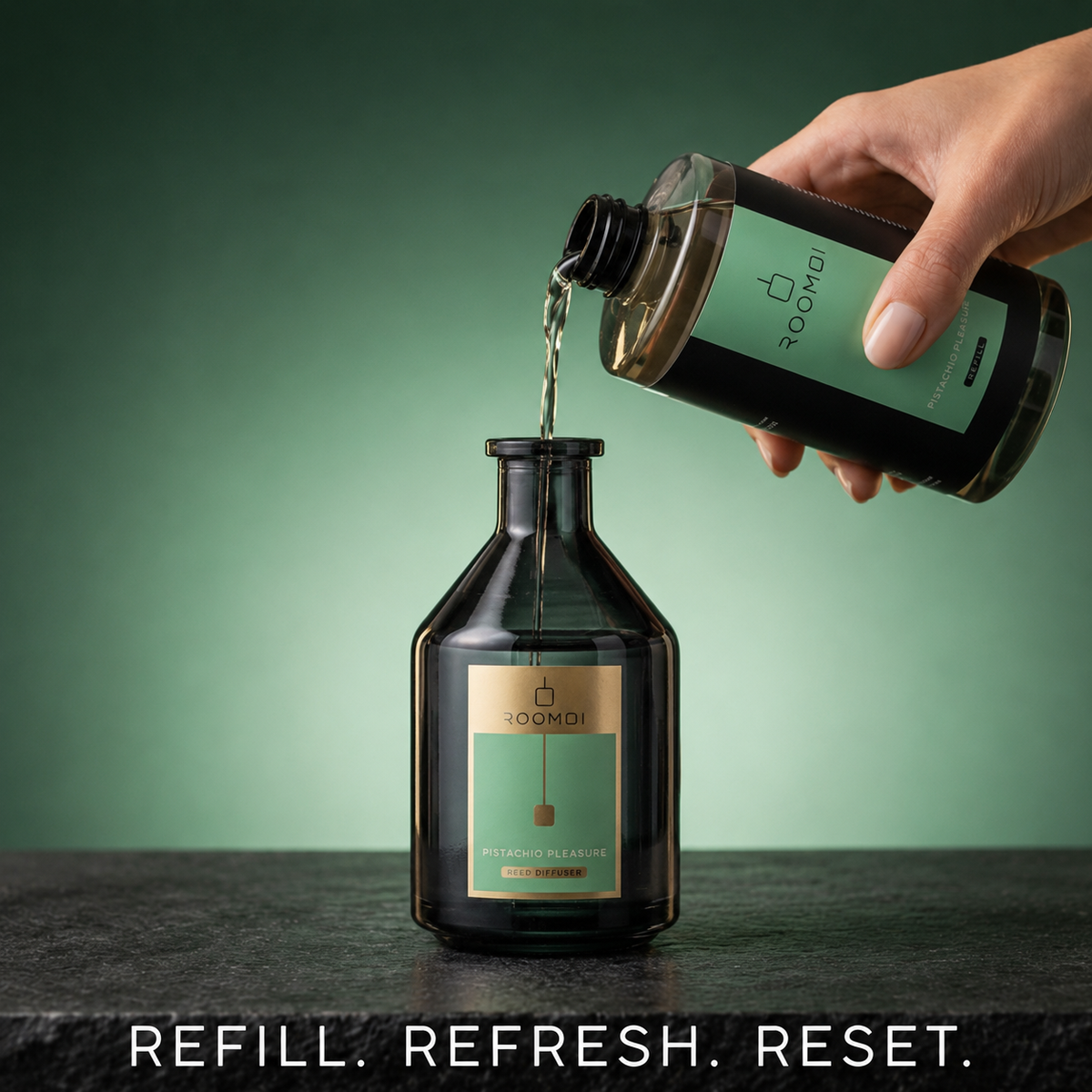 Roomoi Pistachio Pleasure refill demonstation